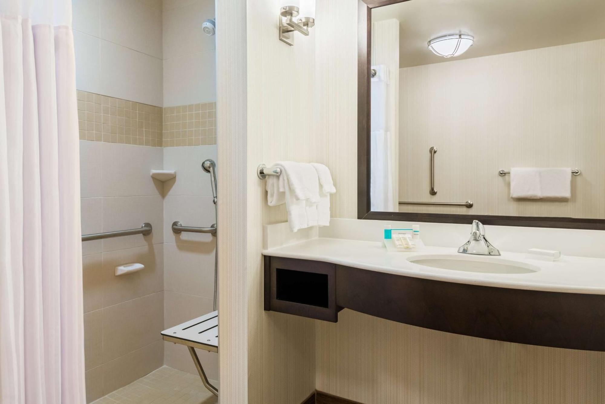 Hilton Garden Inn Wayne Dış mekan fotoğraf