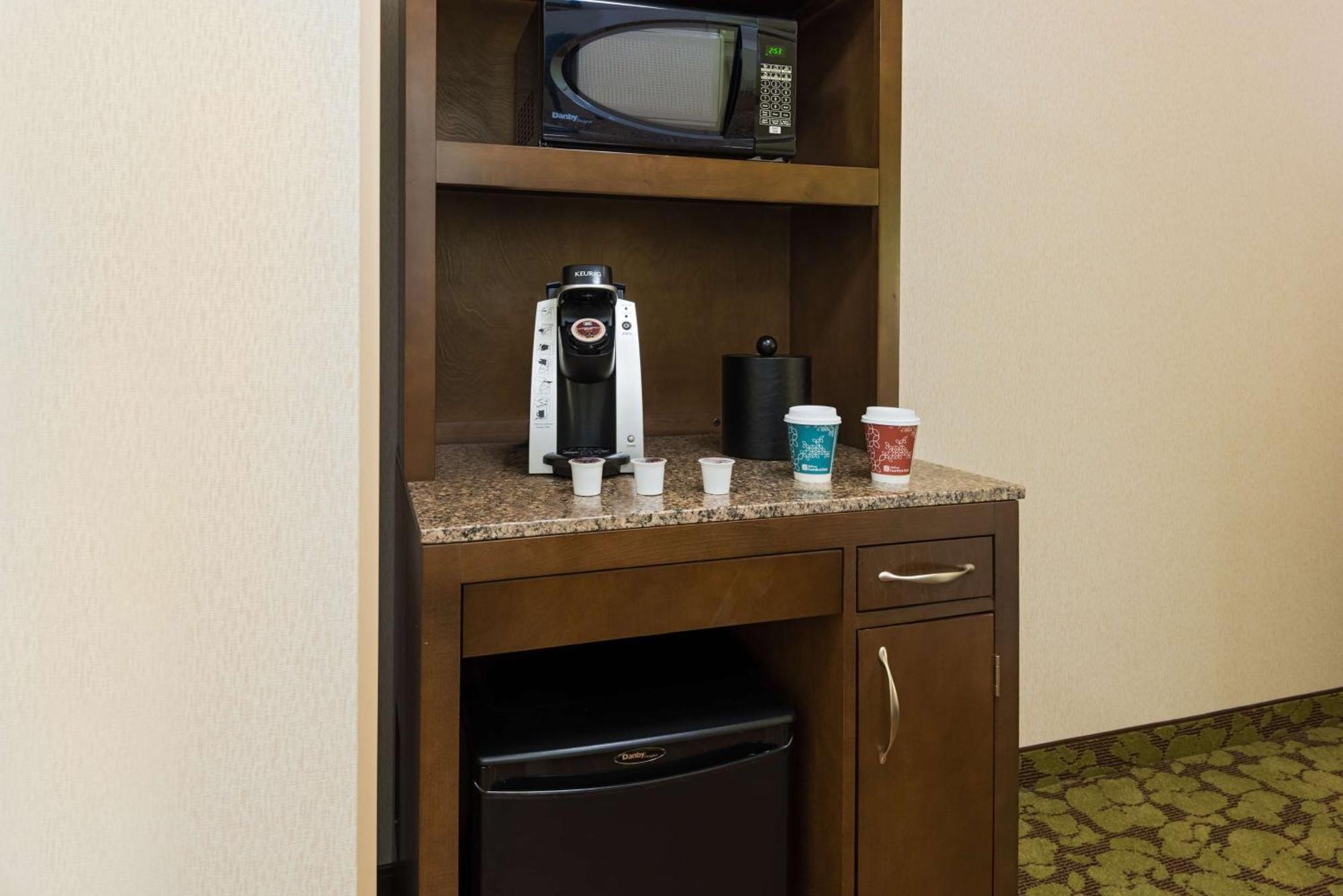 Hilton Garden Inn Wayne Dış mekan fotoğraf