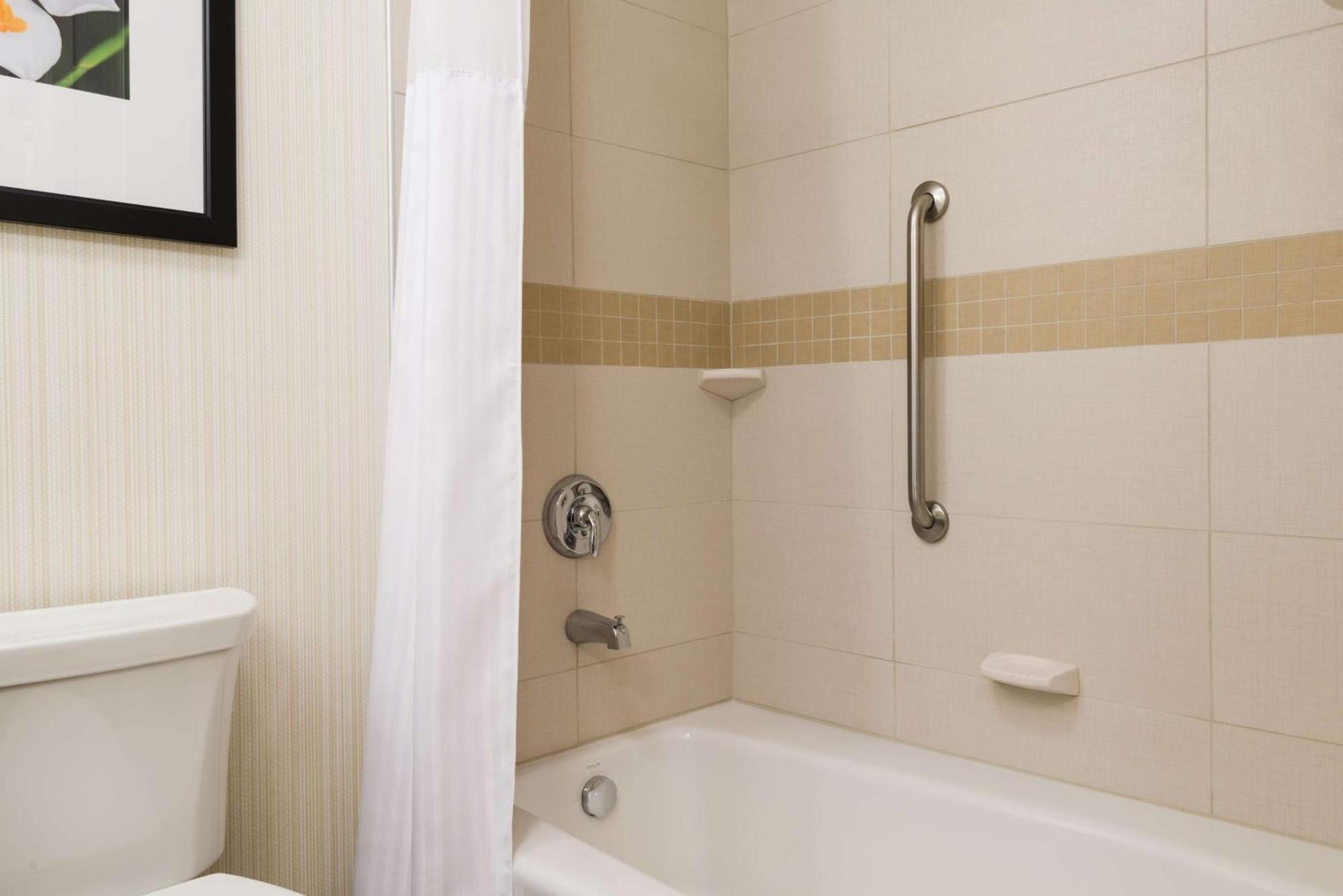 Hilton Garden Inn Wayne Dış mekan fotoğraf