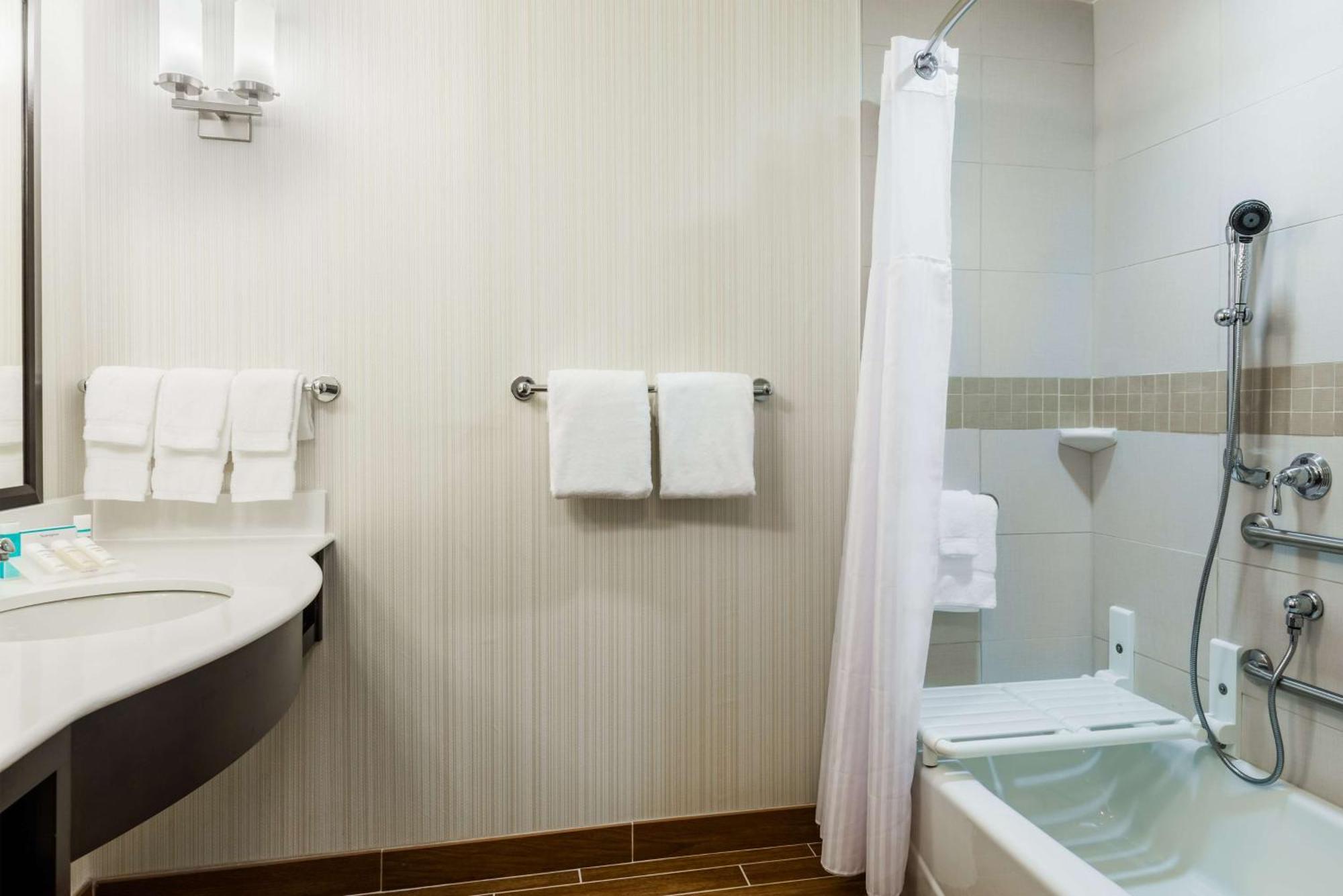 Hilton Garden Inn Wayne Dış mekan fotoğraf
