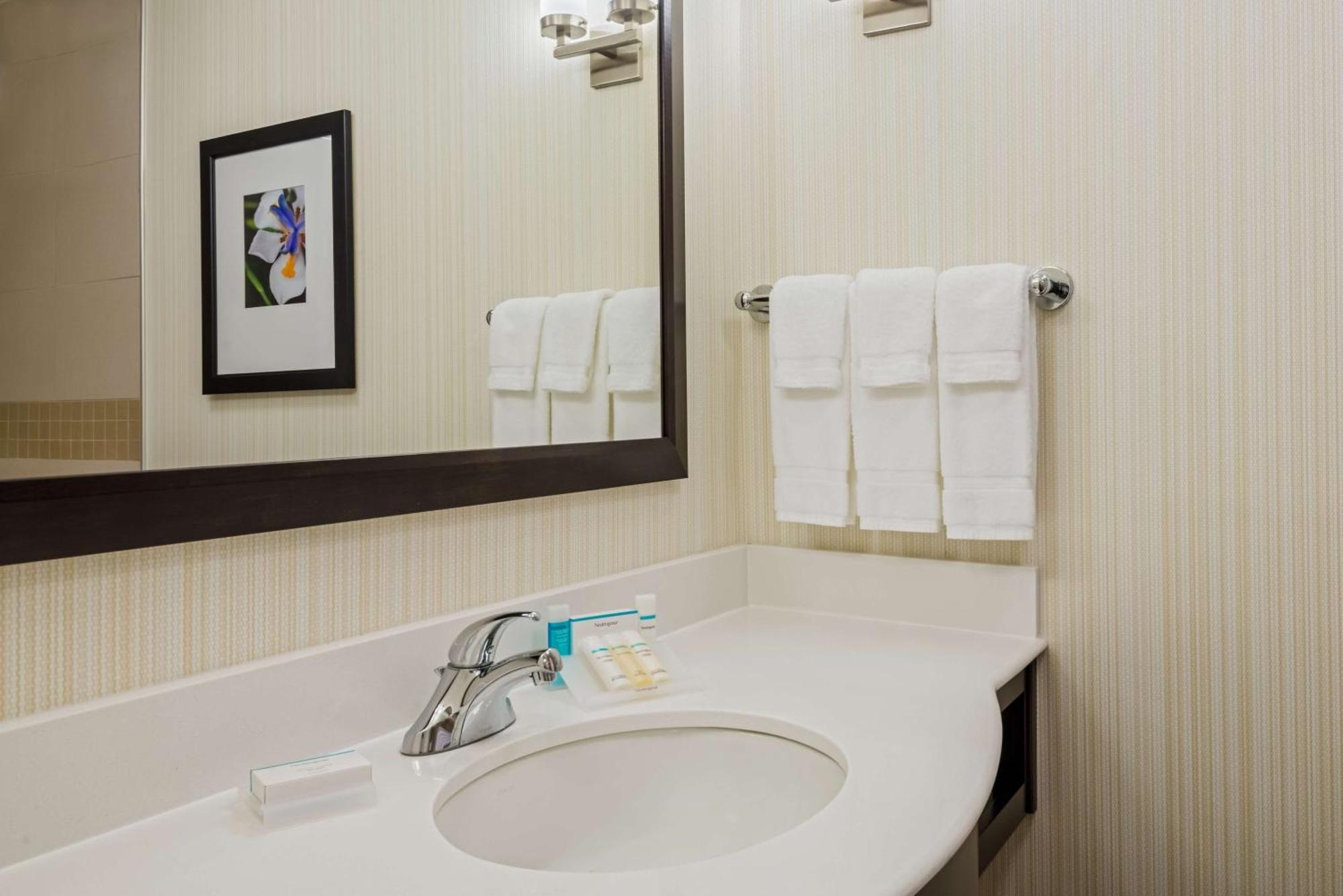 Hilton Garden Inn Wayne Dış mekan fotoğraf