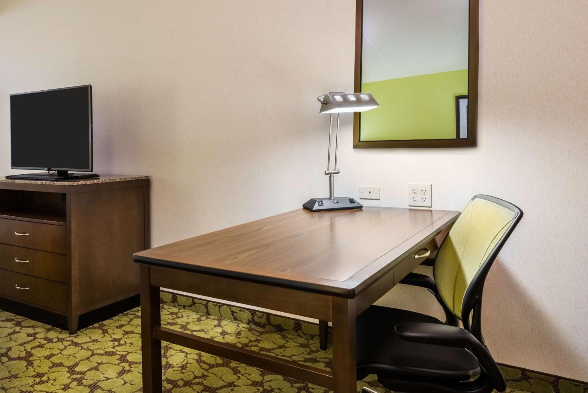 Hilton Garden Inn Wayne Dış mekan fotoğraf