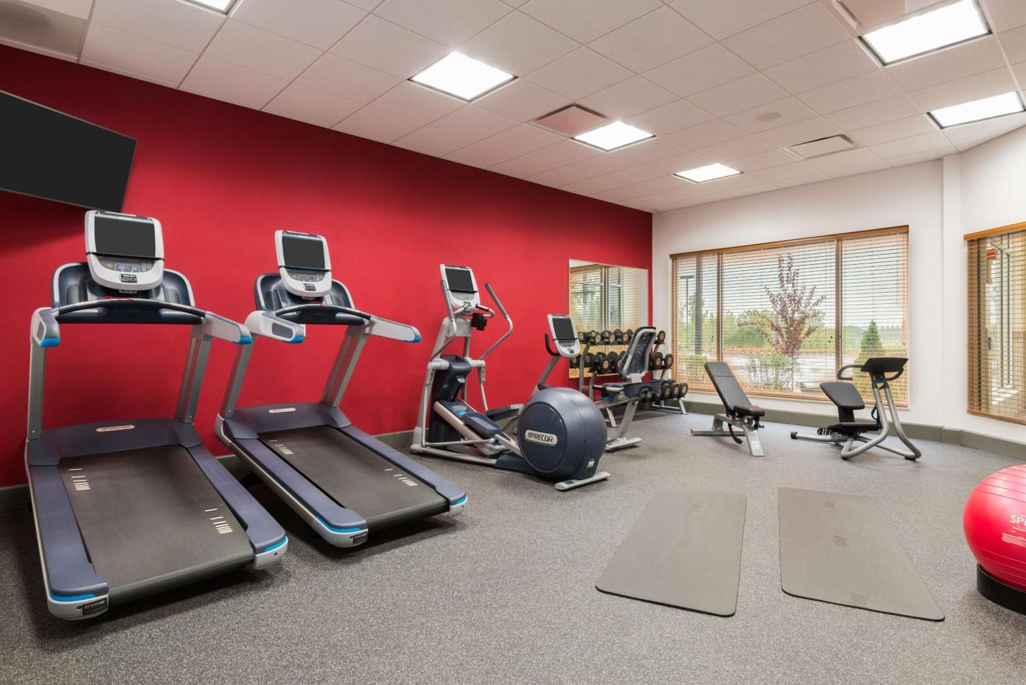 Hilton Garden Inn Wayne Dış mekan fotoğraf
